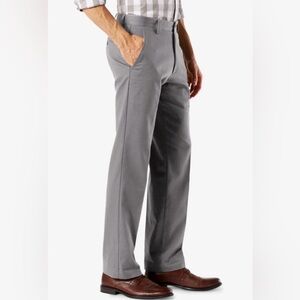 Dockers Easy Khaki 33x30 Gray Straight Fit Dress Pants NWT MSRP $50 NEW